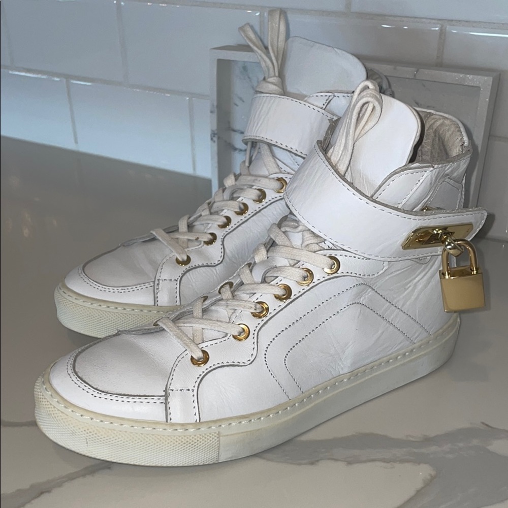 George J. Love Women's White High-Top Sneakers with Gold Locks Size 7